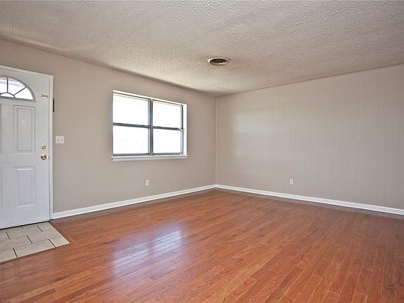 4th image of 1303 Janda Dr