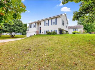 200 E Parkview St, Cottage Grove, WI 53527