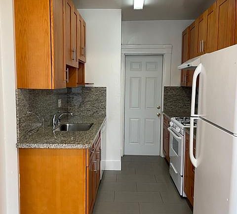 3rd image of 1291 18th Ave
