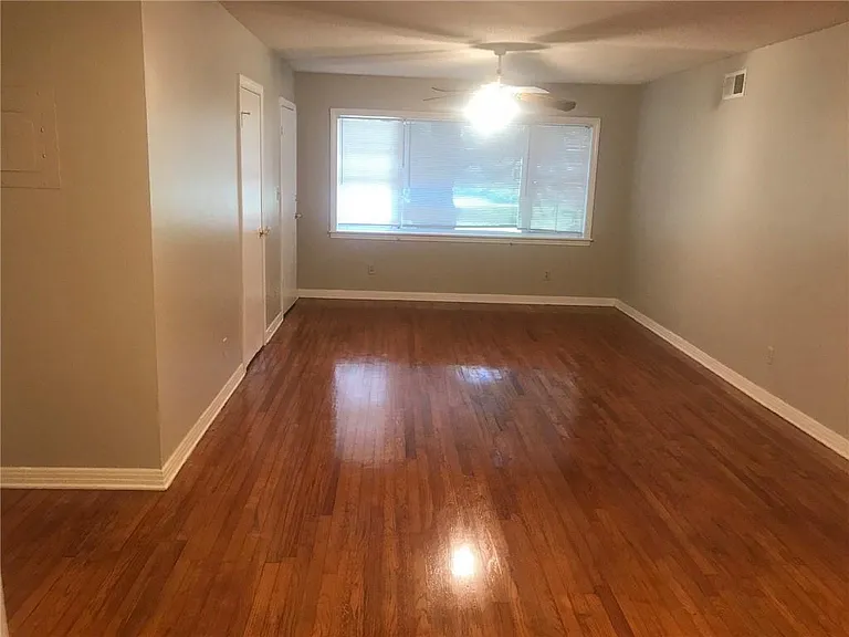 1506 Flowers Dr #B — Photo 8