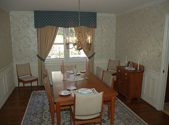Dining Rm