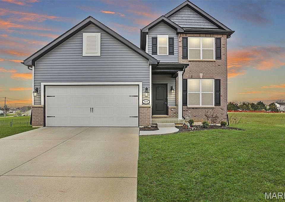 1st image of 809 Londonbury Ct