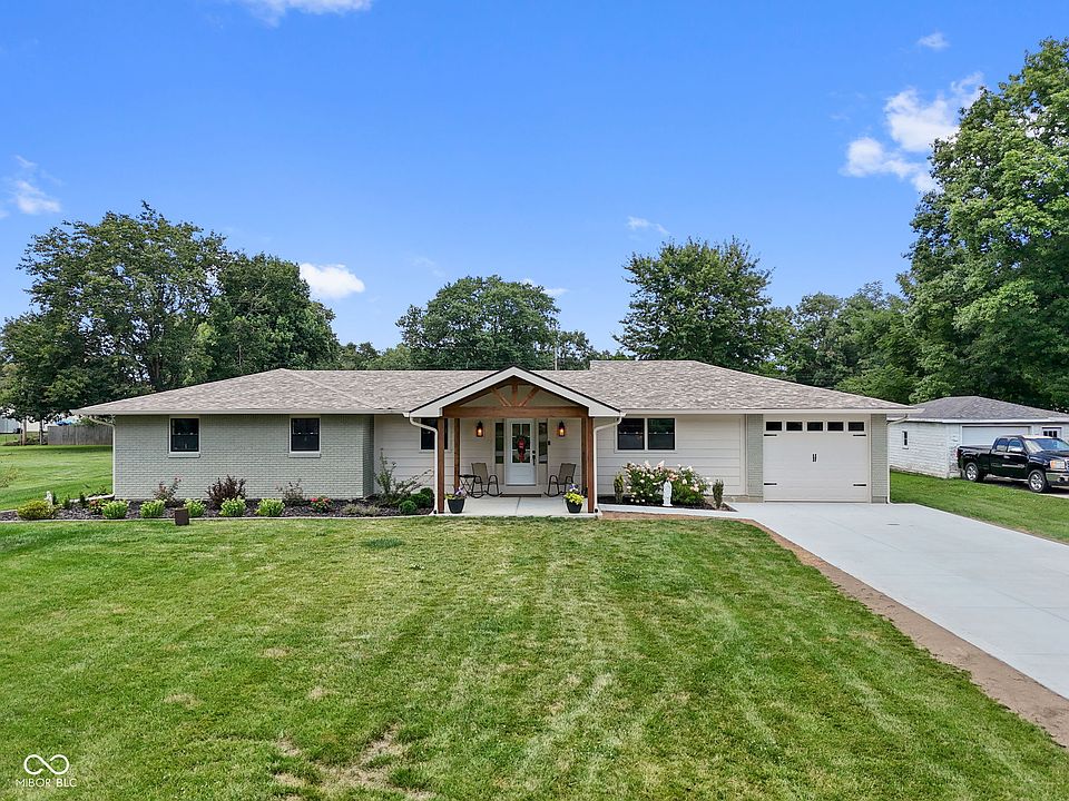 1st image of 2774 W Hickory Dr