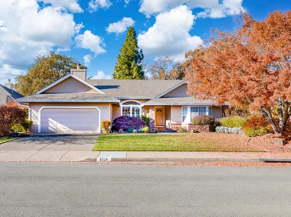 8789 Oakmont Drive, Santa Rosa, CA 95409