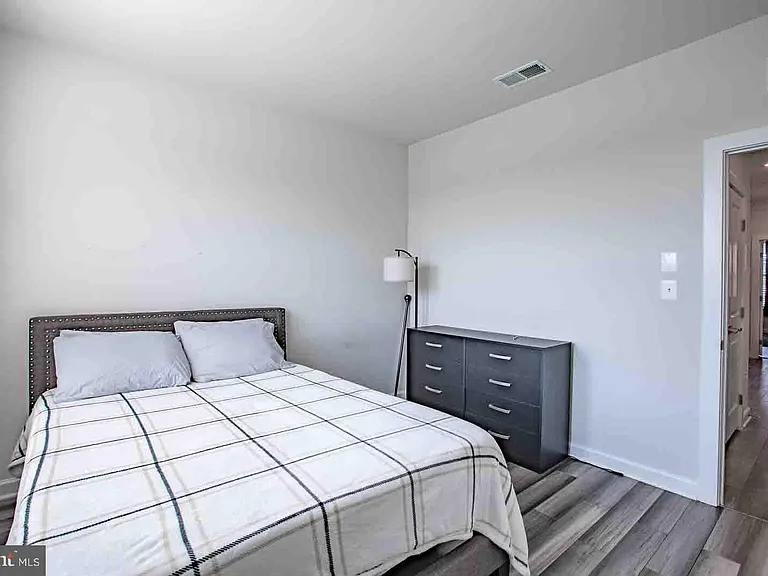 167 Lyons Creek Dr — Photo 34