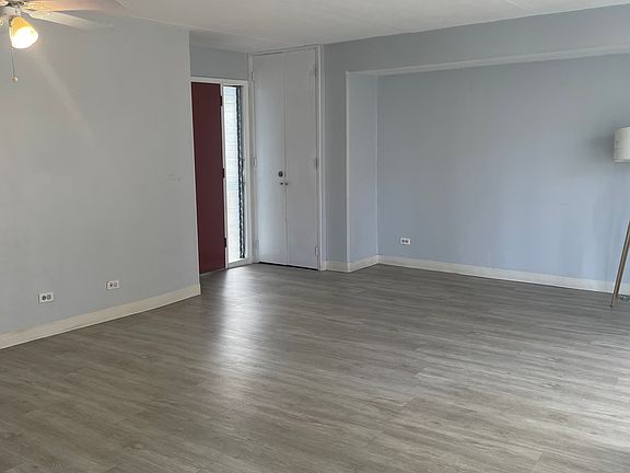 3rd image of 1804 Ala Moana Blvd APT 15A
