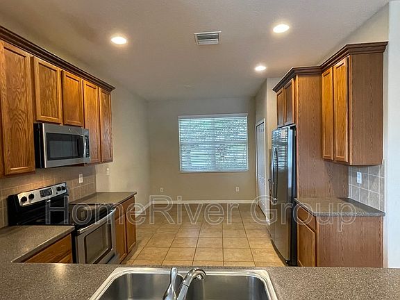 4th image of 2925 Winglewood Cir