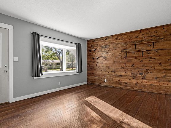 3rd image of 615 11th AVENUE N N
