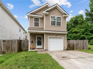 900 Greer St, Chesapeake, VA 23324