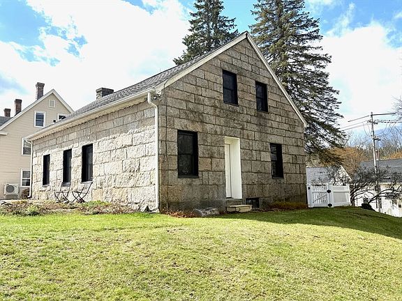 3rd image of 2294 Providence Rd