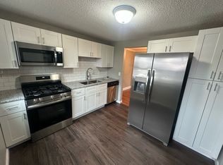 2 Robin Rd, Amherst, NY 14228