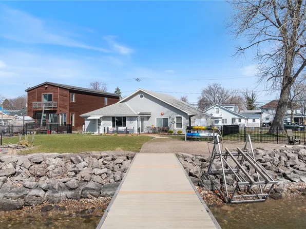 8510 Wickham Blvd, Sodus Pt, NY 14555