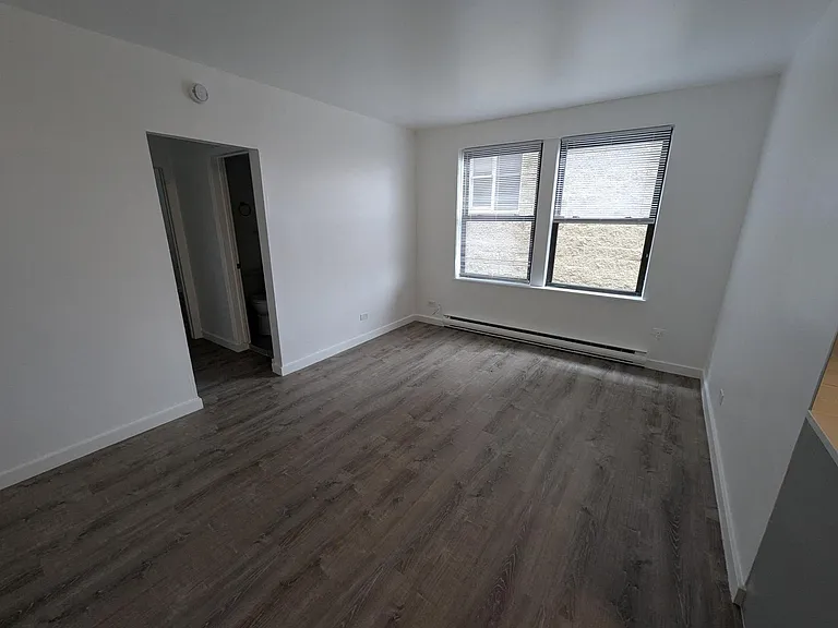 5726 N. Winthrop — Photo 37