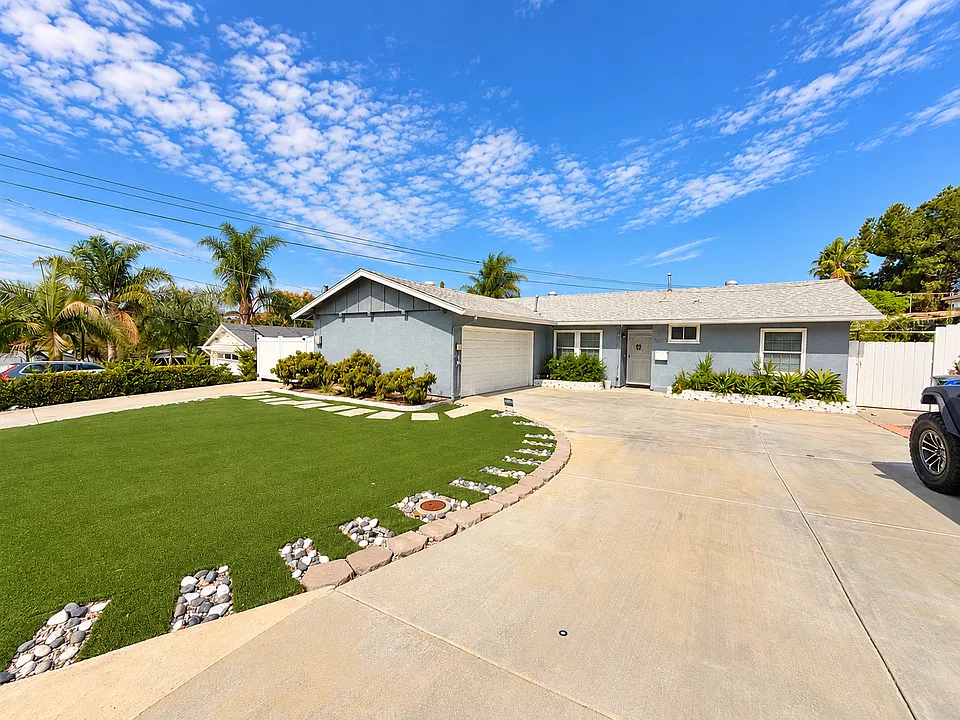 12508 Holland Pl