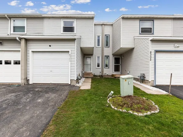 8304 Trevi Ln, Clay, NY 13041