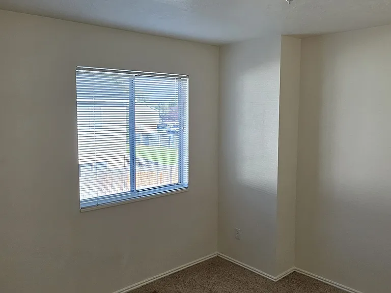 BEDROOM #1