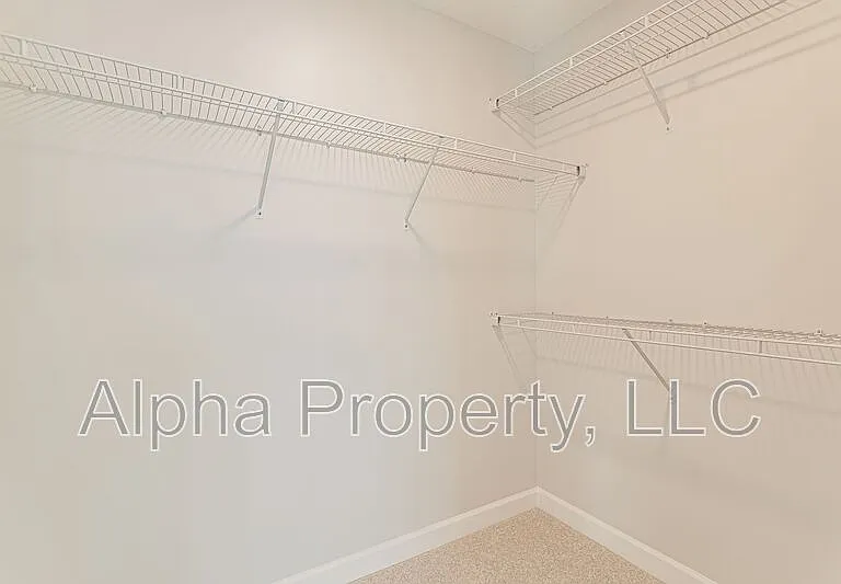 2204 Davenport Ct — Photo 25