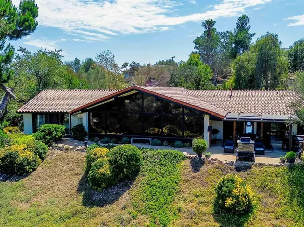111 Morro Hills Rd, Fallbrook, CA 92028