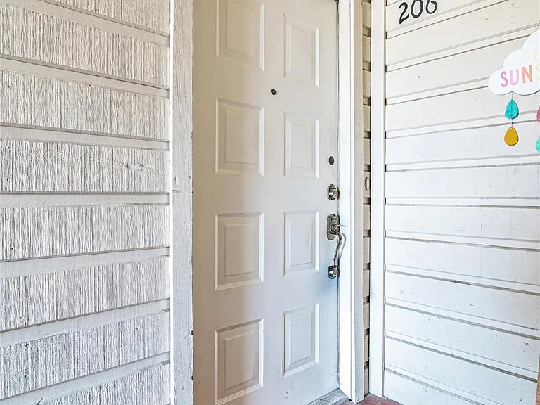 4747 Nasa Pkwy #206 — Photo 3