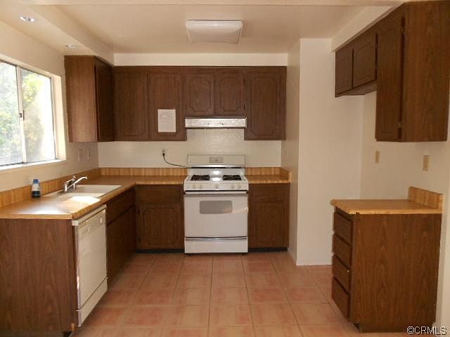 2nd image of 3747 Bayberry Dr