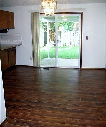 4th image of 411 S Volland St