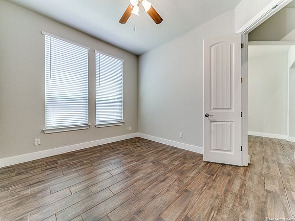 5th image of 122 TELFORD WAY