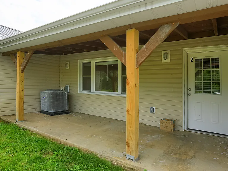 124 Kathleen Dr #2 — Photo 17