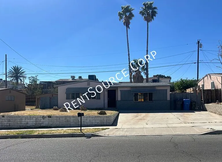 650 S Muriel Dr — Photo 1