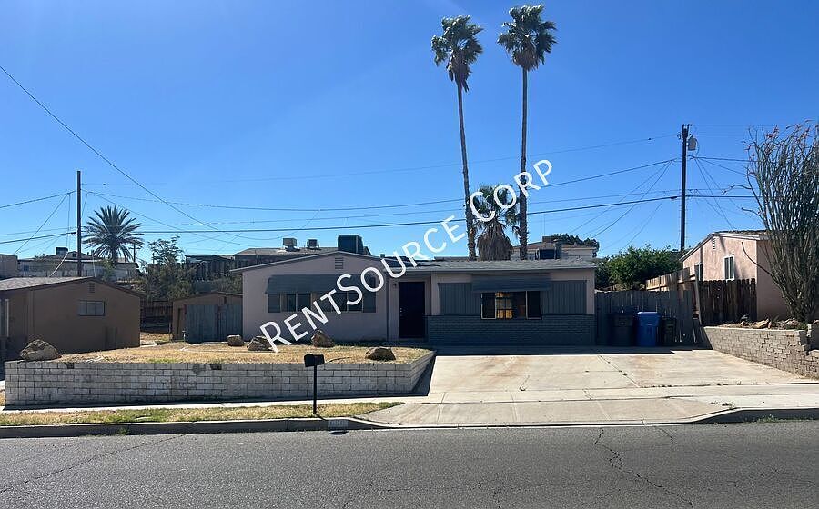 1st image of 650 S Muriel Dr