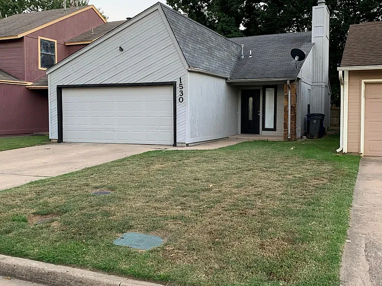 1530 E 67th Pl — Photo 1