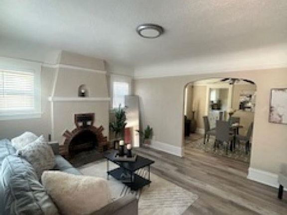 3rd image of 408 W 10th St