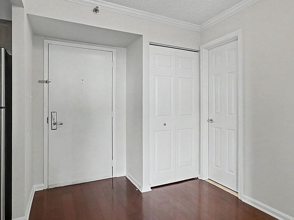 3rd image of 10101 Grosvenor Pl APT 2006