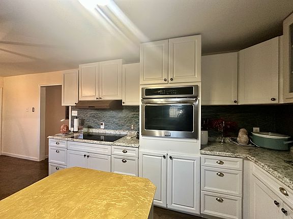 5th image of 142 S Roberson Rd