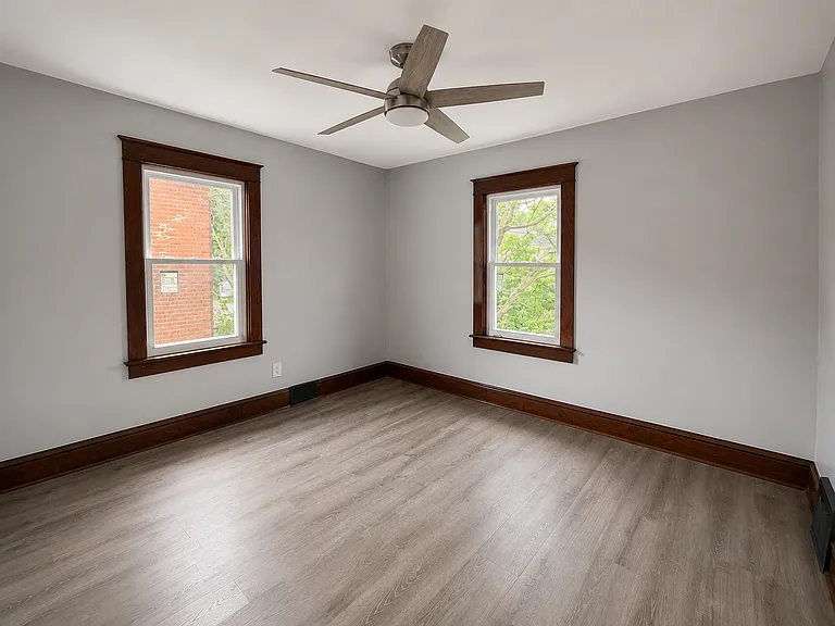 832 Thomas St #834 — Photo 18