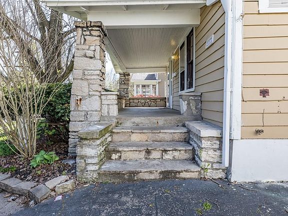 3rd image of 337 E Pease Ave