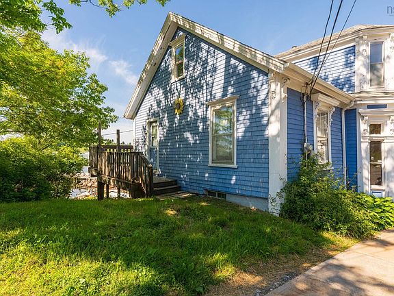 4th image of 200 Montague St