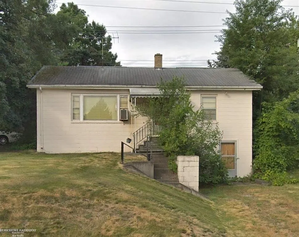 5145 Eagle Lake Dr photo 1