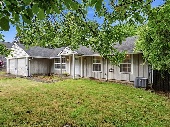 3rd image of 1211 SE 212th Ave