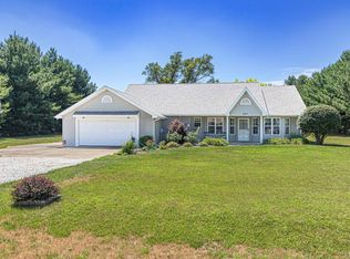 221 Country Dr, Green Valley, IL