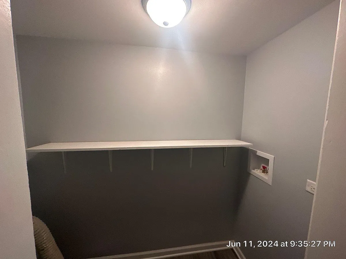 Unit Photo - 618 Meadow Ave