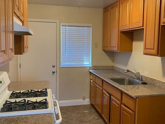 4th image of 57 N 32nd St