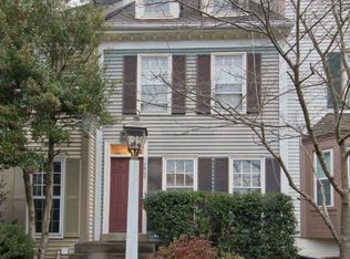 12869 Mill House Ct, Woodbridge, VA 22192