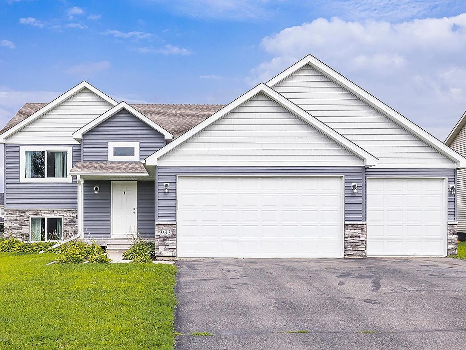 1st image of 933 Cobblestone Ln