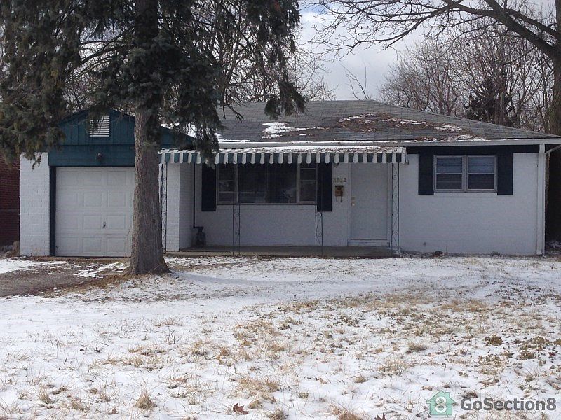 1st image of 3632 N Leland Ave