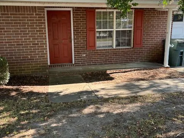 2054 Essex Dr, Sumter, SC 29154