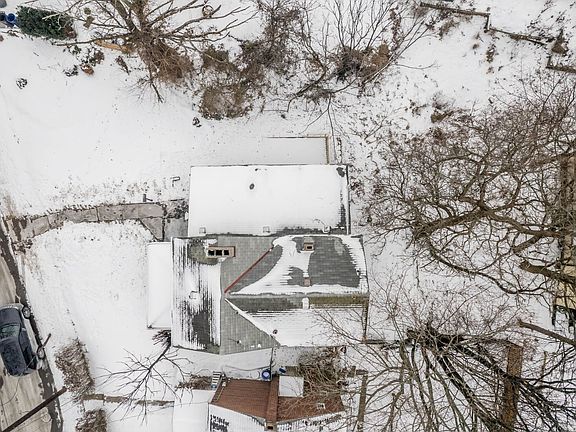 5th image of 206 Bodkin St