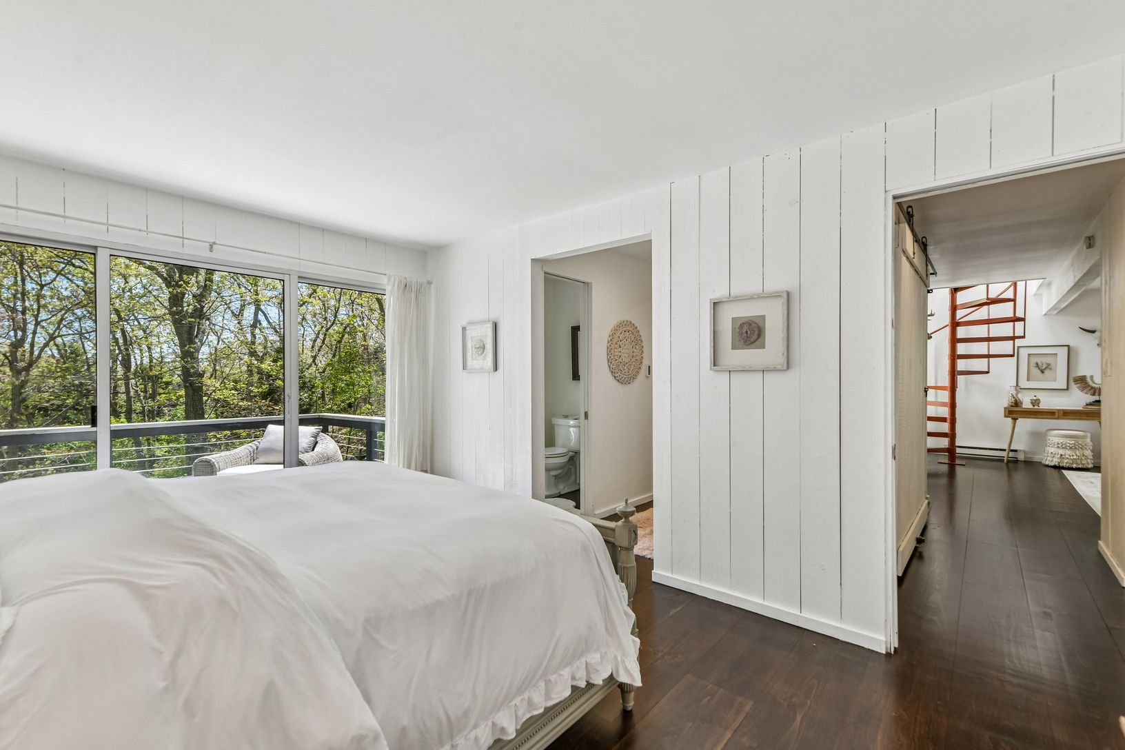 with en suite bathroom