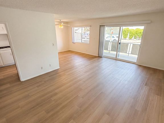 2nd image of 4717 Don Lorenzo Dr #11
