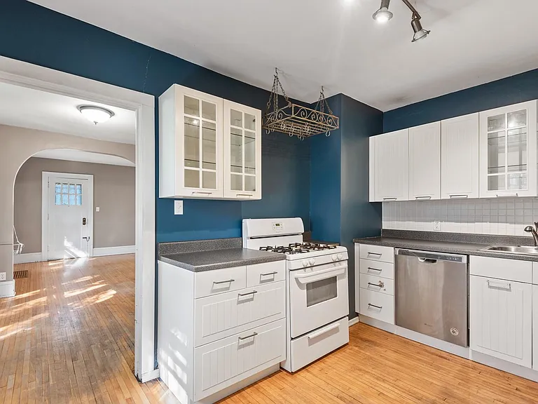 5319 Minnehaha Ave — Photo 8
