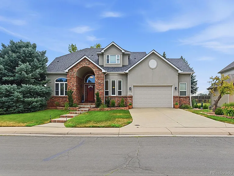 2530 Westward Dr — Photo 1